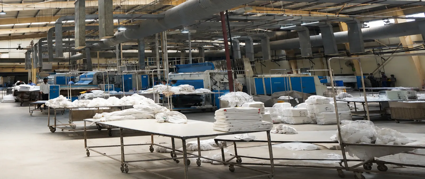 Which Commercial Laundry Brand Suits a UAE Hotel Best?